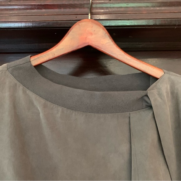 Halston Heritage Grey Washed Silk Blouse - size 6 - Picture 3 of 7